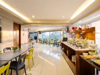 MySpace Hotel @BGC Các khách sạn gần Khu phức hợp Serendra