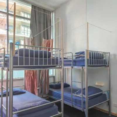 Metro Adventurer Backpackers Hotel dekat Katedral Katholik St. Patrick