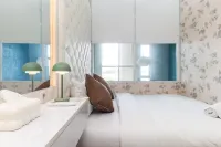 Studio Loft at Akasa Pure Living near The Breeze - شرفة