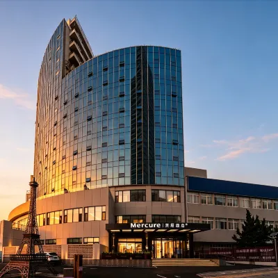 Mercure Qingdao Zhanqiao Seaview Hotel Hoteles cerca de Zhongyuan Tourist Wharf (Unicom)