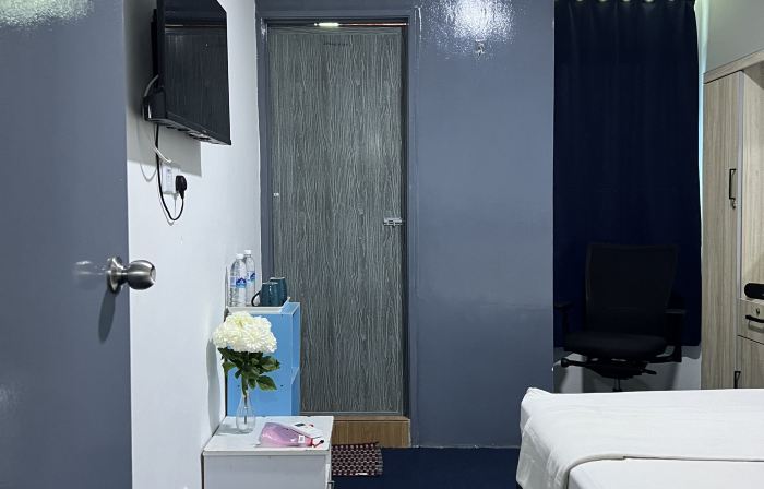 BLUE ORCHID HOTEL