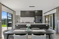 Luxury and Comfortable Modern House in Taupo -  Holiday Villas