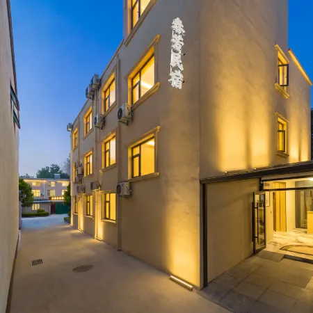 Kaifeng Chunfang Homestay (Wansuishan Millennium City Park)