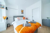 4BR 3BA Wigan Home | Long Stays Welcome - Parkplatz