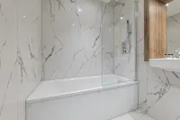 StayCozy Apartments in Birmingham - Spa