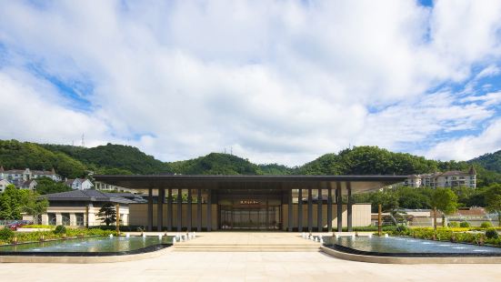 Shenzhen Silver Lake Convention Center (Hotel)