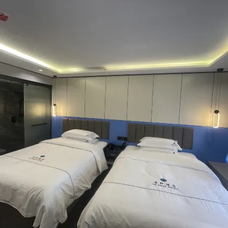 Client Hotels