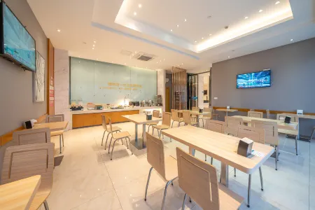 Charmjoy Zheyu Hotel