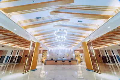 Shiquan Guiguling Holiday Hotel