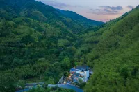 Anji Yinlingju Starry Sky Pool Light Luxury Mountain Su