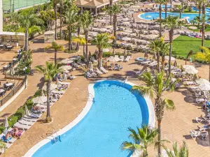 Popular 4-Star Select Hotels in Albufeira