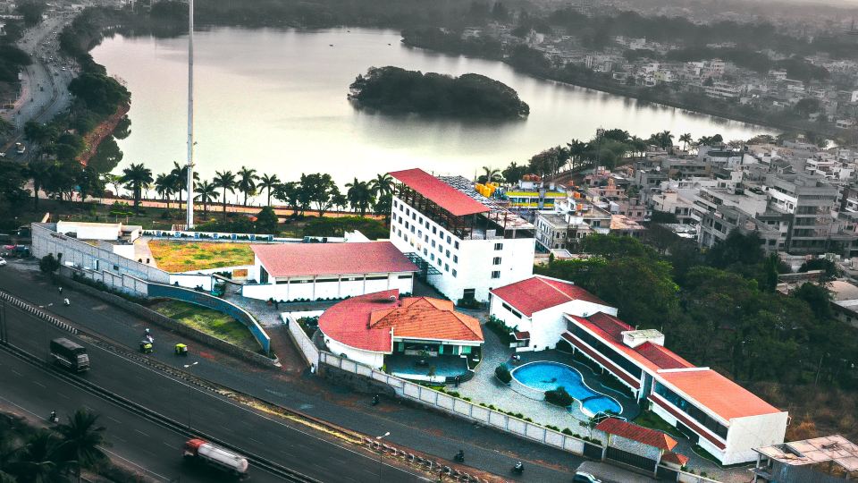 Hotel Mayura Presidency