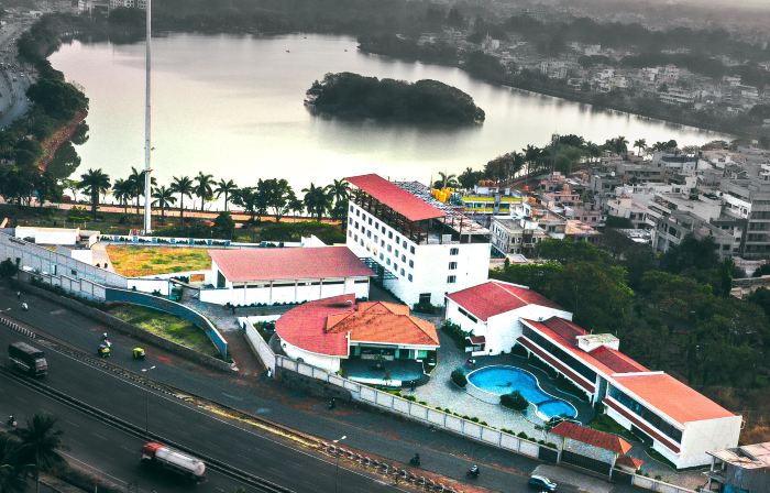Hotel Mayura Presidency