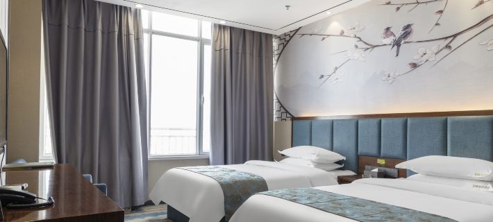 Holiday Inn Berman Hotels in Kuytun