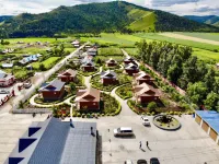 Zalantun Chaihe Lanshuiwan Resort - Mountain view