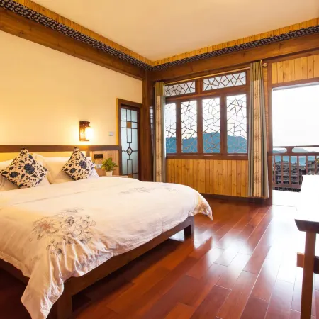 Longji Muyunju Boutique Homestay (Ping'an Zhuangzhai Seven Stars and Moon Viewing Point )
