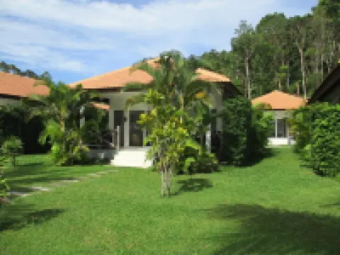 Saracen Bay Resort Hotels near Koh Rong Sanloem