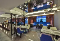 Hongjun Street No.1 Hotel (Harbin Railway Station Central Street)