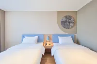 Homeinn · neo (Qinhuangdao Development Zone Qilianshan South Road)