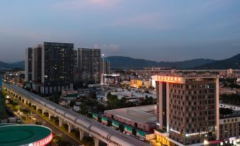 Vienna International Hotel (Shenzhen Guangming Street Subway Station)