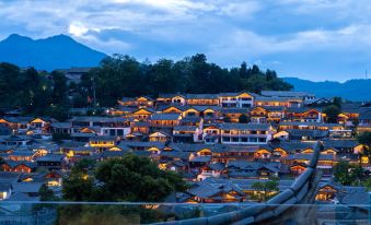 Nell Hefengting · Yichuan Fengyue | View Snow Mountain Ancient City Panorama Hotel
