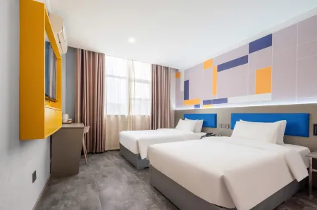 Pengduo Hotel (Linyi Baoli Fortune Plaza Tongda South Road) Отели рядом с достопримечательностью «Luozhuang Zoo»