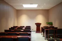 City Comfort Inn Hotel (Shijiazhuang High-Speed Railway Station Ouyun Park Subway Station)