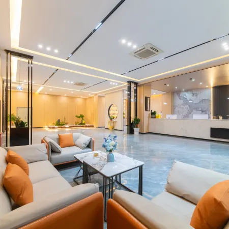 Junyi Chain Hotel (Puning International Commodity City Store)