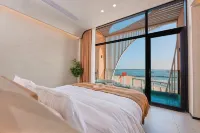 SHISHI IN SWEET WAVE B&B