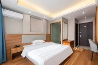 Home Inn Huaxuan Collection Hotel (Nanjing Lukou International Airport Tongshan Subway Station) Hotels in Nanjing
