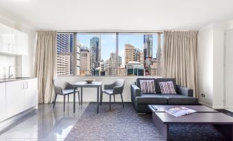 Oaks Sydney Hyde Park Suites