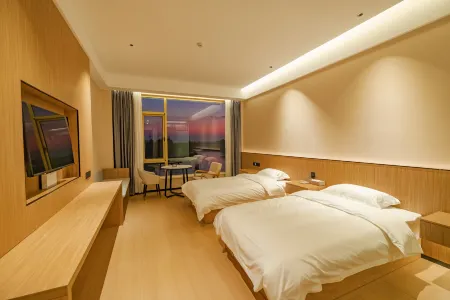 Suzhou Huguangshanshe Hotel (Jinmanting Agricultural Park Branch) Отели рядом с достопримечательностью «Yinshan Island»