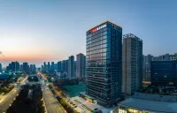 Holiday Inn Express Xi'an Aerospace Town, an IHG Hotel Hotels in der Nähe von Guanzhong Folklore Art Museum