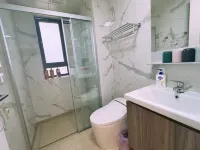 Zigong Qingtian Garden Homestay (Zhonghua Colored Lantern Grand World)