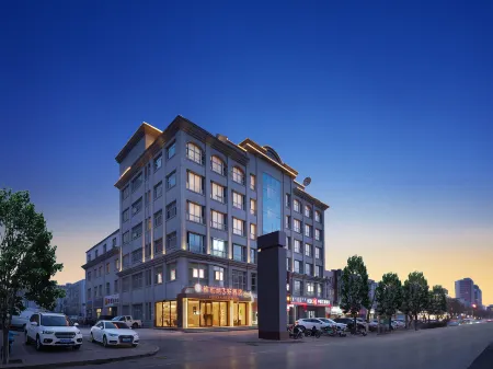 Vienna 3 Best Hotel (Wuhai Haibowan District Renmin Square) Отели рядом с достопримечательностью «Wuhai Vocational and Technical College»
