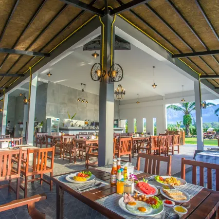 The la Valle'e Resort Отели рядом с достопримечательностью «Пляж Бангсак»