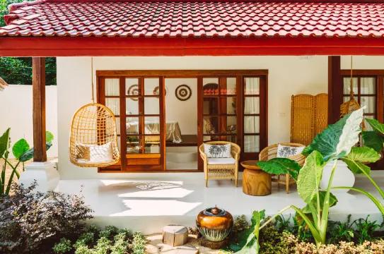 ห้องสวีทวิวทะเลบางส่วน