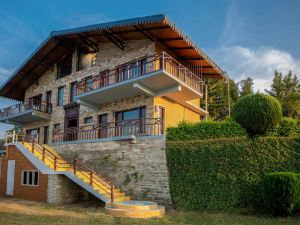 BluSalzz Homes - the Himalayan Bungalow, Almora - Uttarakhand