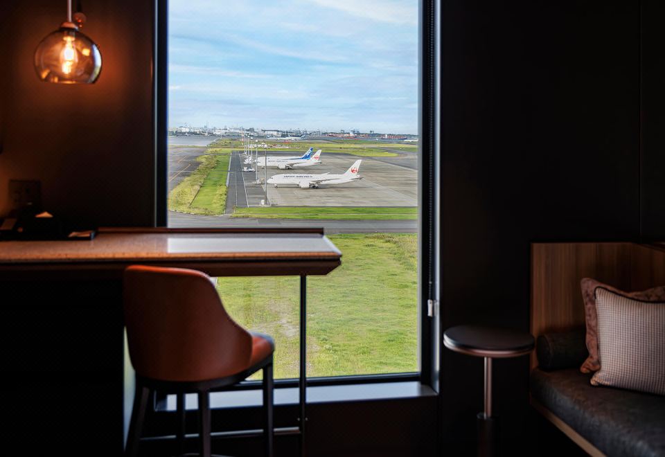 5. 호텔 메트로폴리..