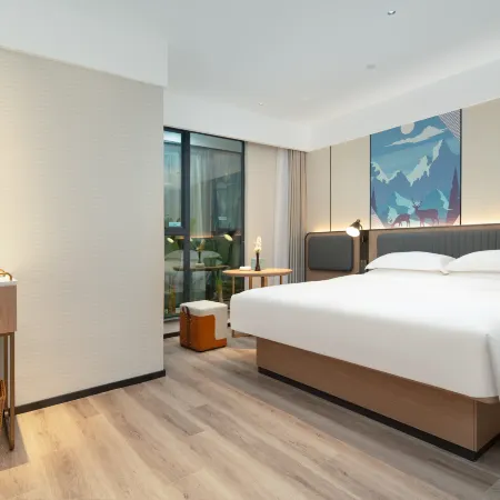 ECHARM Hotel（ Guangzhou East Station  Huashi Metro Station ) Отели рядом с достопримечательностью «Тянхэ»