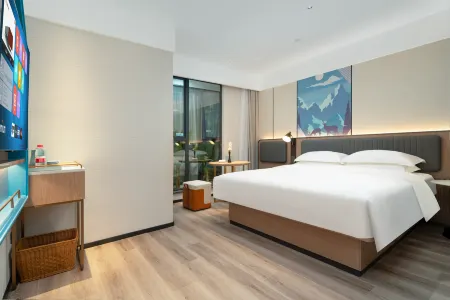ECHARM Hotel (Guangzhou TaiKoo Hui Huashi  Subway Station )