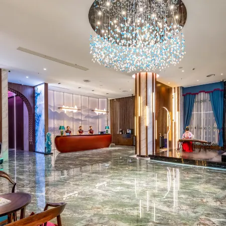 Huayi Hotel (Shenzhen Bao'an Pingzhou Subway Station) Отели рядом с достопримечательностью «Станция метро Pingzhou »