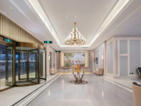 Vienna Hotel (Jishou High-Speed Railway East Station) Hotel di Jishou