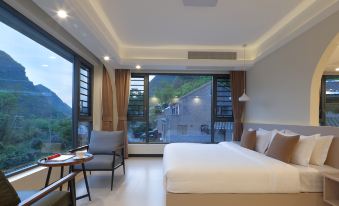 Yingyue Riverside Boutique Homestay