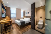 Homeinn Collection Hotel (Chongqing Guanyinqiao Hongqihegou Light Rail Station) Hotels in Chongqing