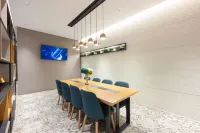 Homeinn Selected Hotel (Xixian New Area Jinghe Huizhi Plaza) Hotels in Jingyang