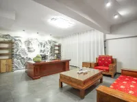 Feitian Holiday Hotel (Zhangye West High-speed Railway Station Bell and Drum Tower) Hotels in Zhangye