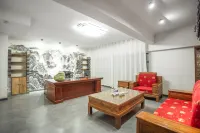 Feitian Holiday Hotel (Zhangye West High-speed Railway Station Bell and Drum Tower) Hotels in Zhangye