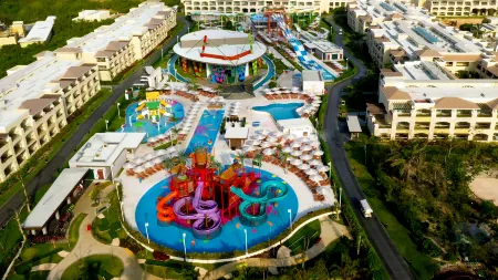 Moon Palace the Grand Cancun All Inclusive Отели рядом с достопримечательностью «La Isla»