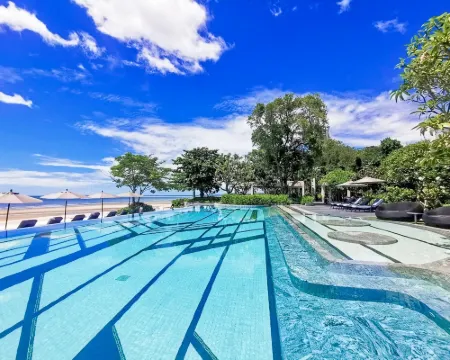 ババ ビーチ クラブ ホアヒン ラグジュアリー ホテル バイ スリ パンワ チャアムのホテル